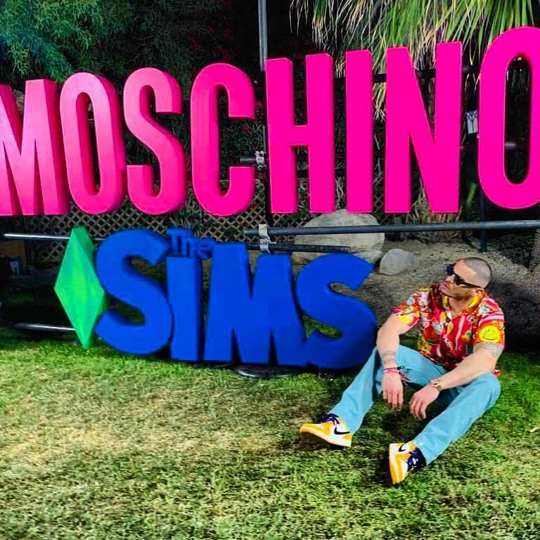 Baptiste Giabiconiさんのインスタグラム写真 - (Baptiste GiabiconiInstagram)「Merci à EA de m’avoir inviter à la soirée de lancement #TheSimsxMoschino ce week end à Coachella !  Vous avez vu la collection capsule ?  Vous en pensez quoi ?  #EA #MoschinoXTheSims #thesims #Moschino #fashionfamilly #giabiconistyle #ad  @lessimsfr @thesims @moschino @seb_riera」4月17日 3時20分 - baptiste.giabiconi