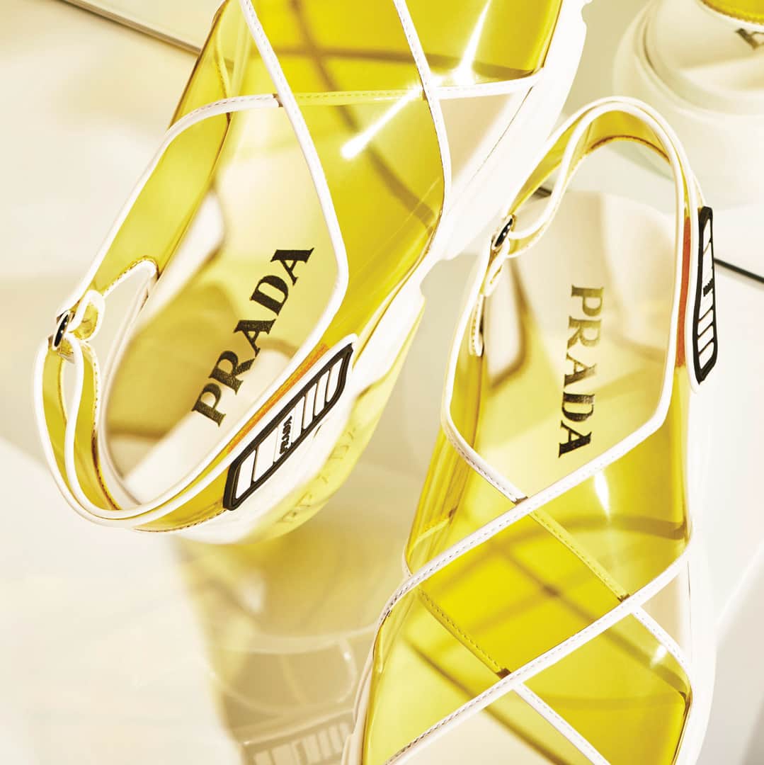 プラダさんのインスタグラム写真 - (プラダInstagram)「The newest member of the #PradaCloudbust family is a PVC sandal in citrus-yellow. Discover more via link in bio. #Prada」4月17日 3時35分 - prada