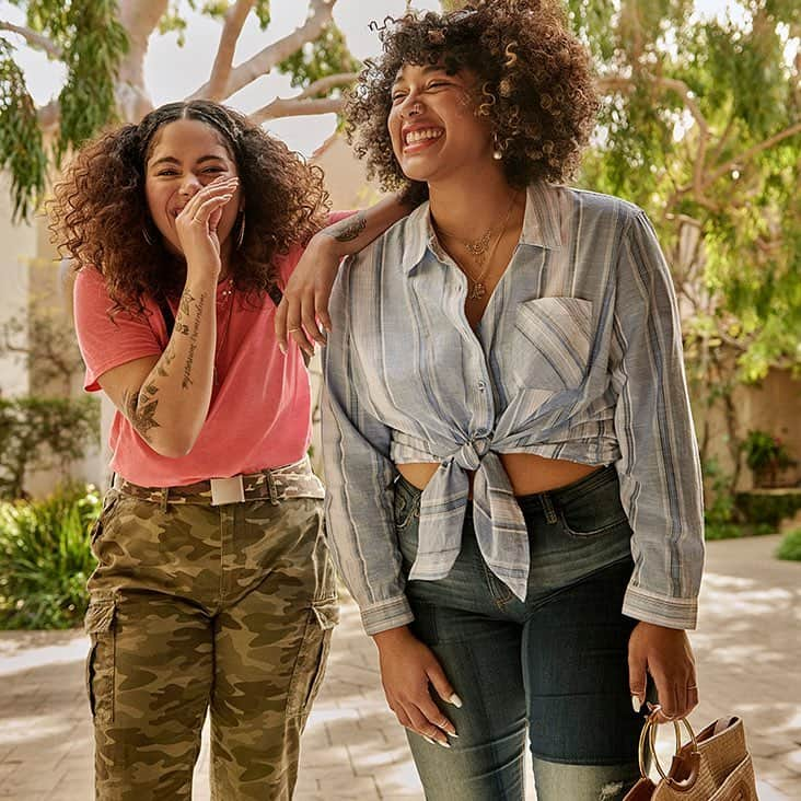 Wal-Mart Stores, Incさんのインスタグラム写真 - (Wal-Mart Stores, IncInstagram)「A fashionable BFF is the best addition to any outfit. Just ask @moniqueriaa and @_luckyluna #WeDressAmerica #WalmartFashion」4月17日 3時51分 - walmart