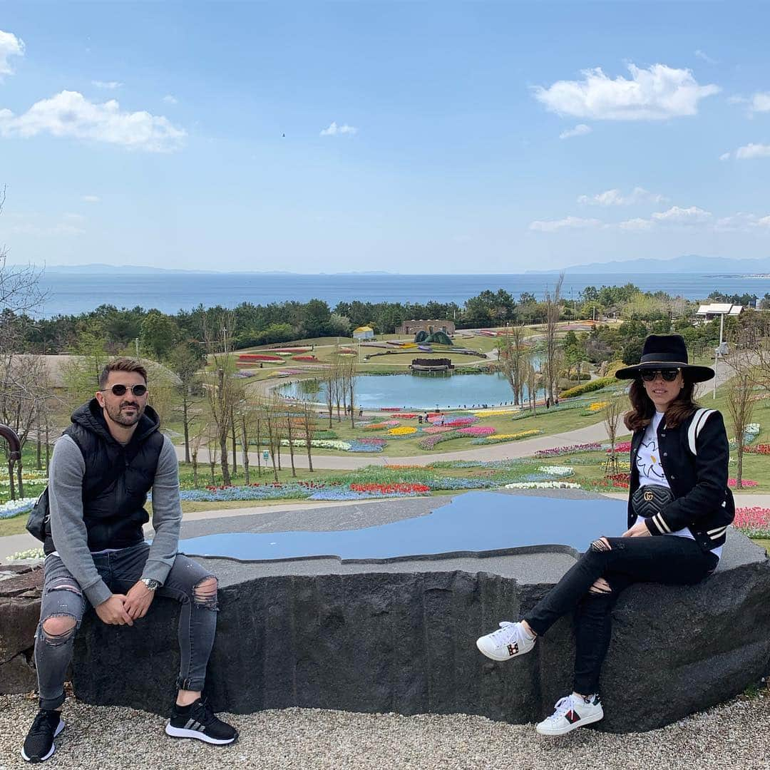 ダビド・ビジャさんのインスタグラム写真 - (ダビド・ビジャInstagram)「💐🌷🌹🌺🌸 #awajiyumebutai #awajiisland #kobe #japan #exploringjapan」4月16日 19時08分 - davidvilla