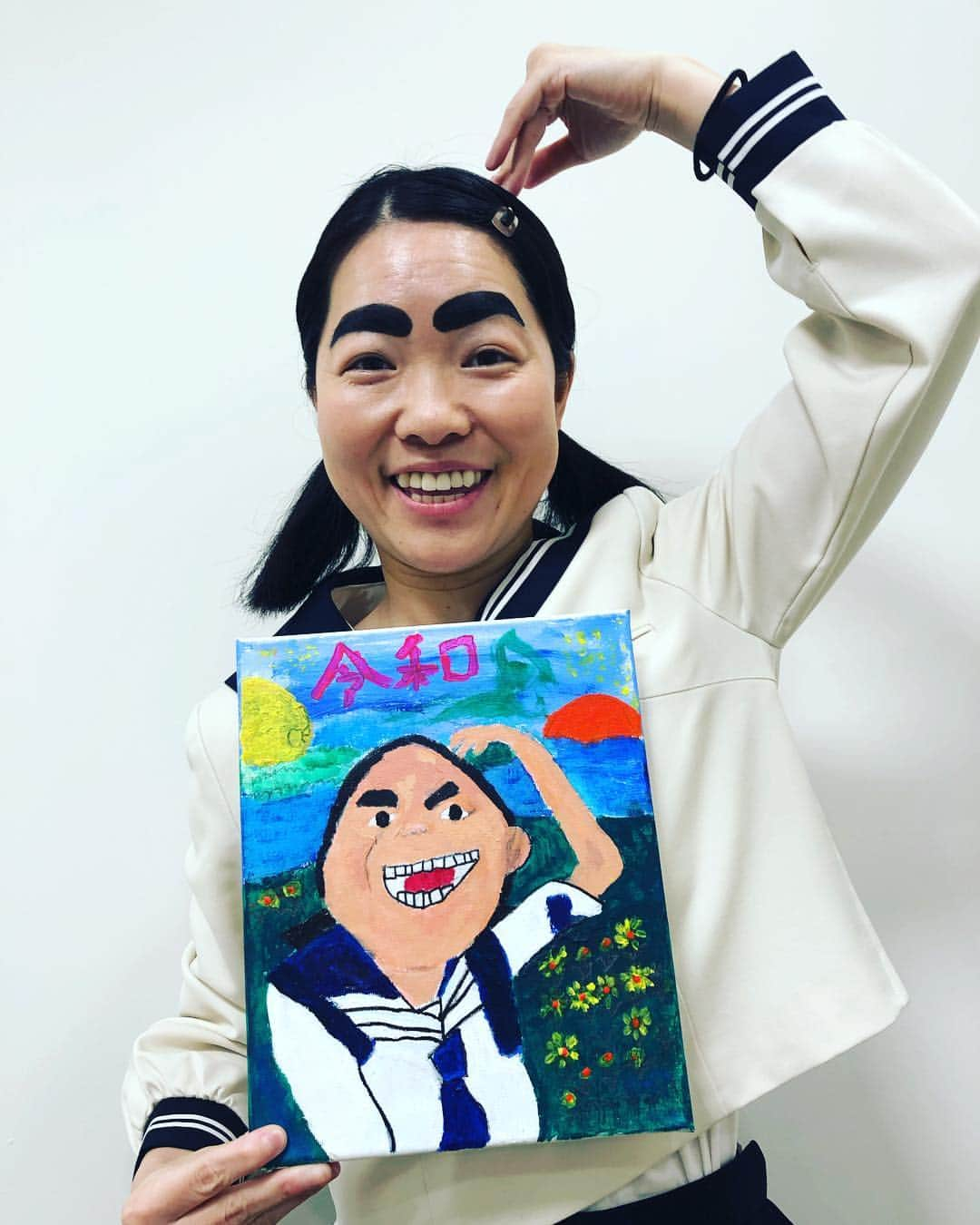 イモトアヤコさんのインスタグラム写真 - (イモトアヤコInstagram)「・ #嬉しい嬉しい絵のプレゼント #大輔さんちの画伯より頂きました #ありがとぉーーーーー」4月16日 19時19分 - imotodesse