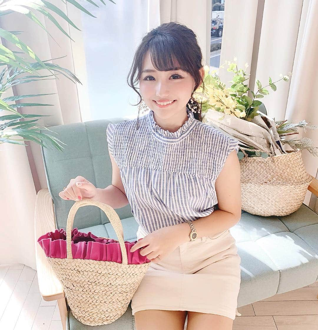 加藤里奈さんのインスタグラム写真 - (加藤里奈Instagram)「. @mimitoujours コーデ🌸 春夏可愛いのーー🥺💓 . プレゼント企画やってるみたいです♡ みてみてね〜♡ . #ootd #fashion #instafood #instagram #instalike  #hairstyle #outfit #code #coordinate #style #stylepoint #instafashion #instagood #instalike #ファッション #ヘアアレンジ #ヘアスタイル #アレンジスタイル #ヘア #かとこ #コーディネート #コーデ #かとこーで #今日の服 #インスタグラマー」4月16日 19時28分 - katoco0326