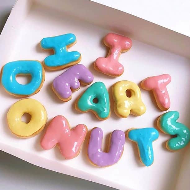 Benefit Cosmetics UKさんのインスタグラム写真 - (Benefit Cosmetics UKInstagram)「TREAT TUESDAY! 😋 Leave a 🍩 if you heart donuts too! 📸 by @vickysdonuts #benefit #treattuesday #donuts #regram . . . 📷 Image Description: letter donuts in a box」4月16日 20時00分 - benefitcosmeticsuk