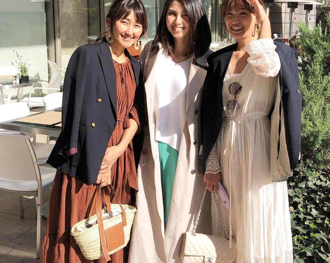 吉原珠央さんのインスタグラム写真 - (吉原珠央Instagram)「会いたかった方々と♫ @noriko_style  が繋いでくれたステキなご縁（感謝）初めてお会いしたとは思えないほど楽しい時間でした♡ @t.krme ちゃん^_^  #同級生 #会いたい人たち #おふたりとも  #お人柄良すぎ  #楽しい時間 #大人 #笑うっていいね #ありがとう #3人のアップ画像 #どこを見て良いか分からず #面白い写真がたくさん撮れました！」4月16日 20時43分 - tamaoyoshihara