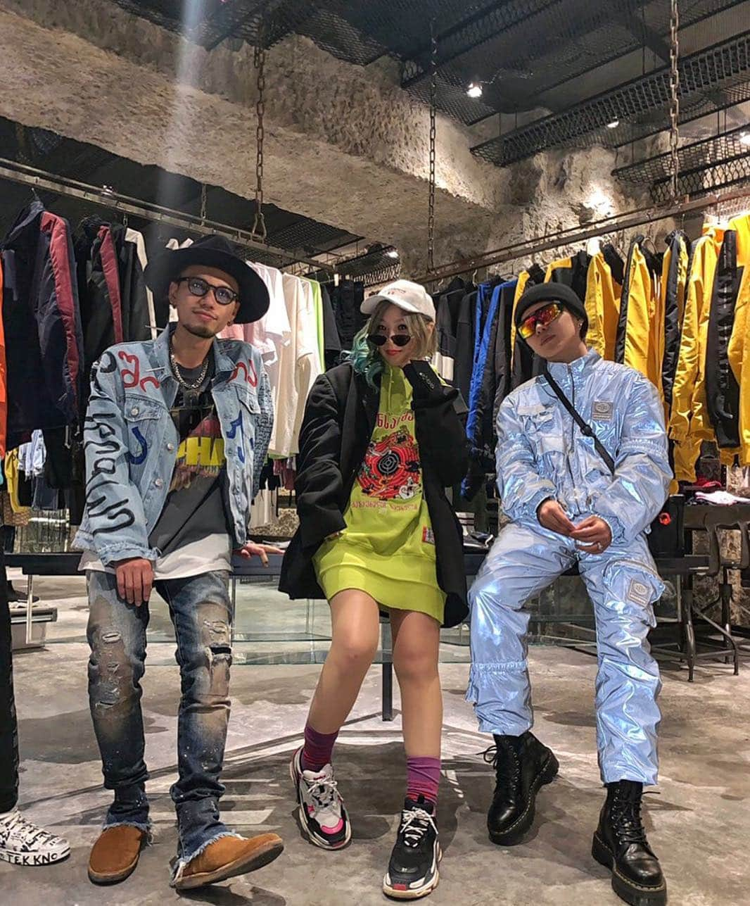 出井直助さんのインスタグラム写真 - (出井直助Instagram)「. 🔴Vetements 19AW order reception🔵 . thx 🙏✨ @megayin.t @ayin_japan . #vetements#19aw#19fw#ayin」4月16日 20時39分 - ocean_naosuke