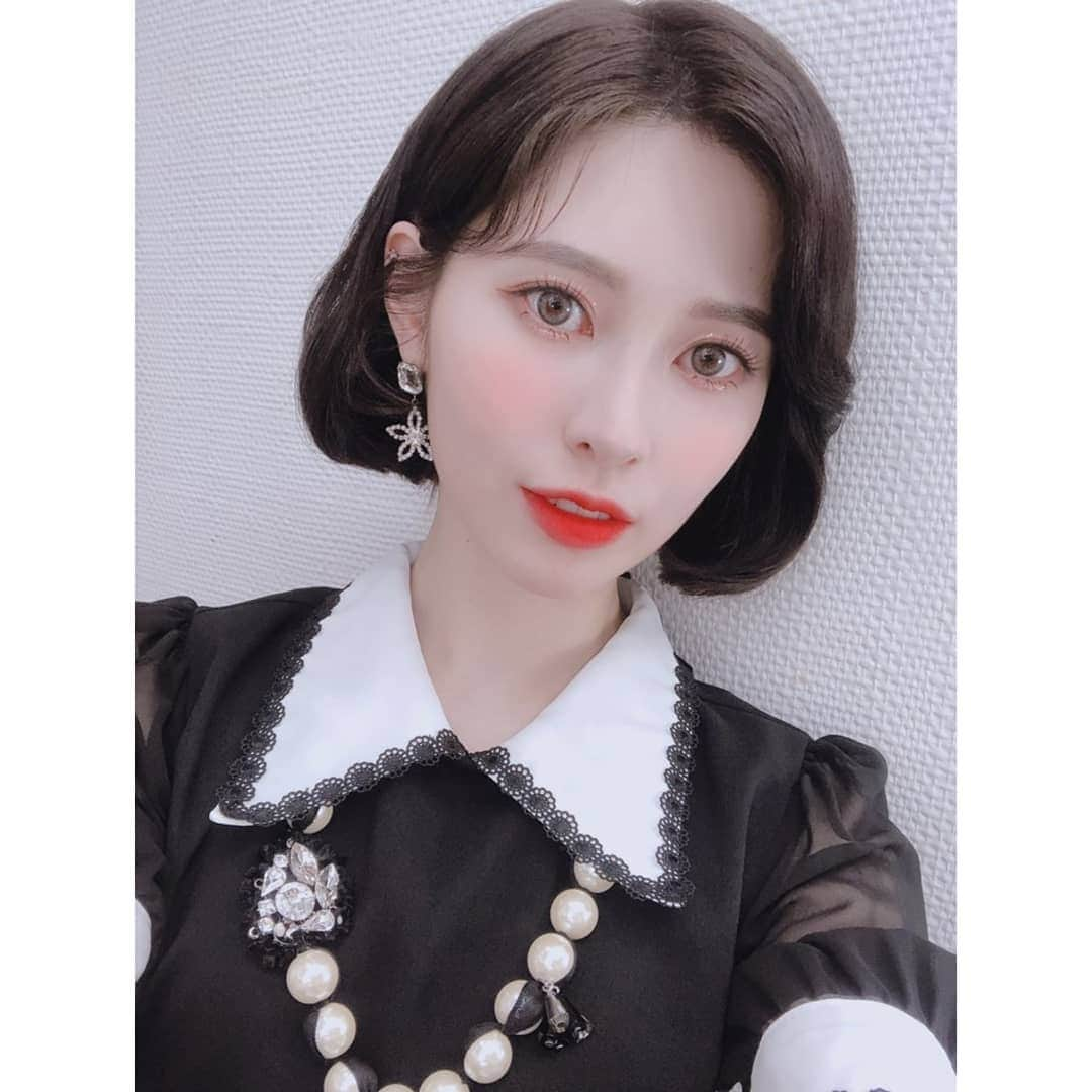 DIAさんのインスタグラム写真 - (DIAInstagram)「에이드❣ 오늘도 다이아와 함께한 저녁 행복하셨나요😊? 에이드 덕분에 행복하게 하루를 마무리 할 수 있었어요👍  너무너무 고맙고 앞으로도 남은 활동 기간동안 다이아와 행복하게 보내요❤  #다이아 #DIA #뉴트로 #NEWTRO  #우와 #WOOWA #더쇼 #THESHOW #에이드 #AID」4月16日 20時53分 - mbk.dia