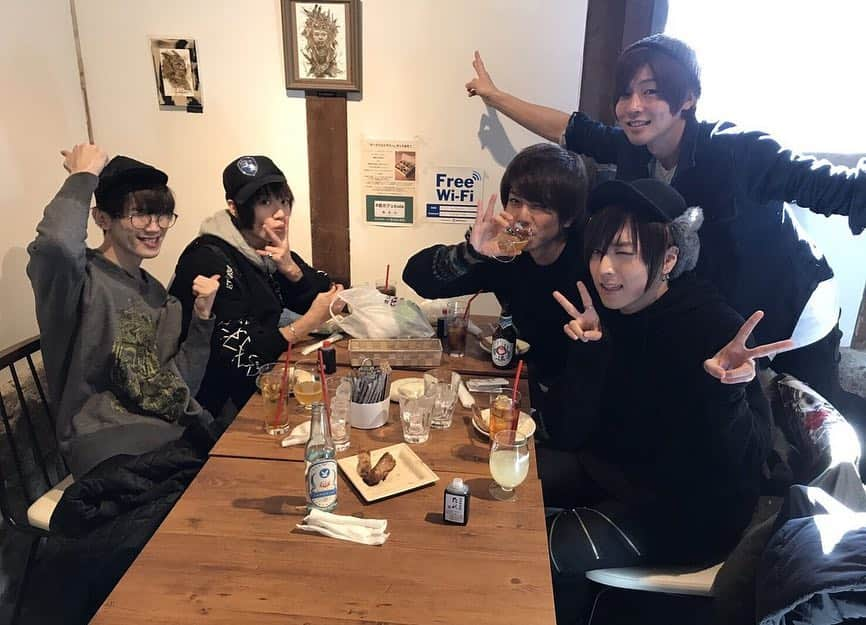 安達勇人さんのインスタグラム写真 - (安達勇人Instagram)「ADACHI HOUSE CAFE本日で一周年を迎えました〜☆ #cafe  #茨城 #adachihousecafe #adachihouse #一周年」4月16日 21時02分 - yuto_adachi_official