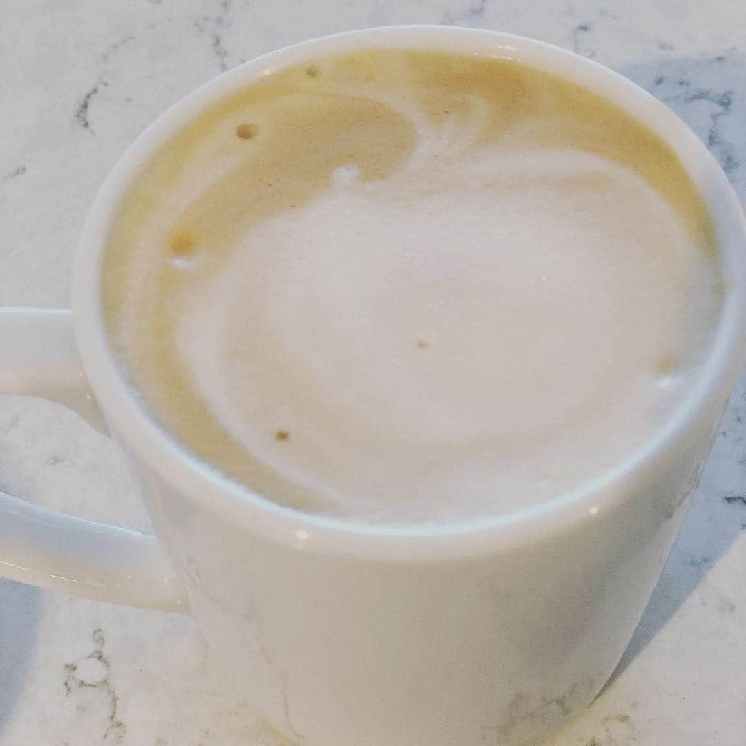 倉永美沙さんのインスタグラム写真 - (倉永美沙Instagram)「I missed my home made cappuccino 💛  自家製が一番 👍 #cappuccino #morning #goodmorning」4月16日 21時18分 - misakuranaga
