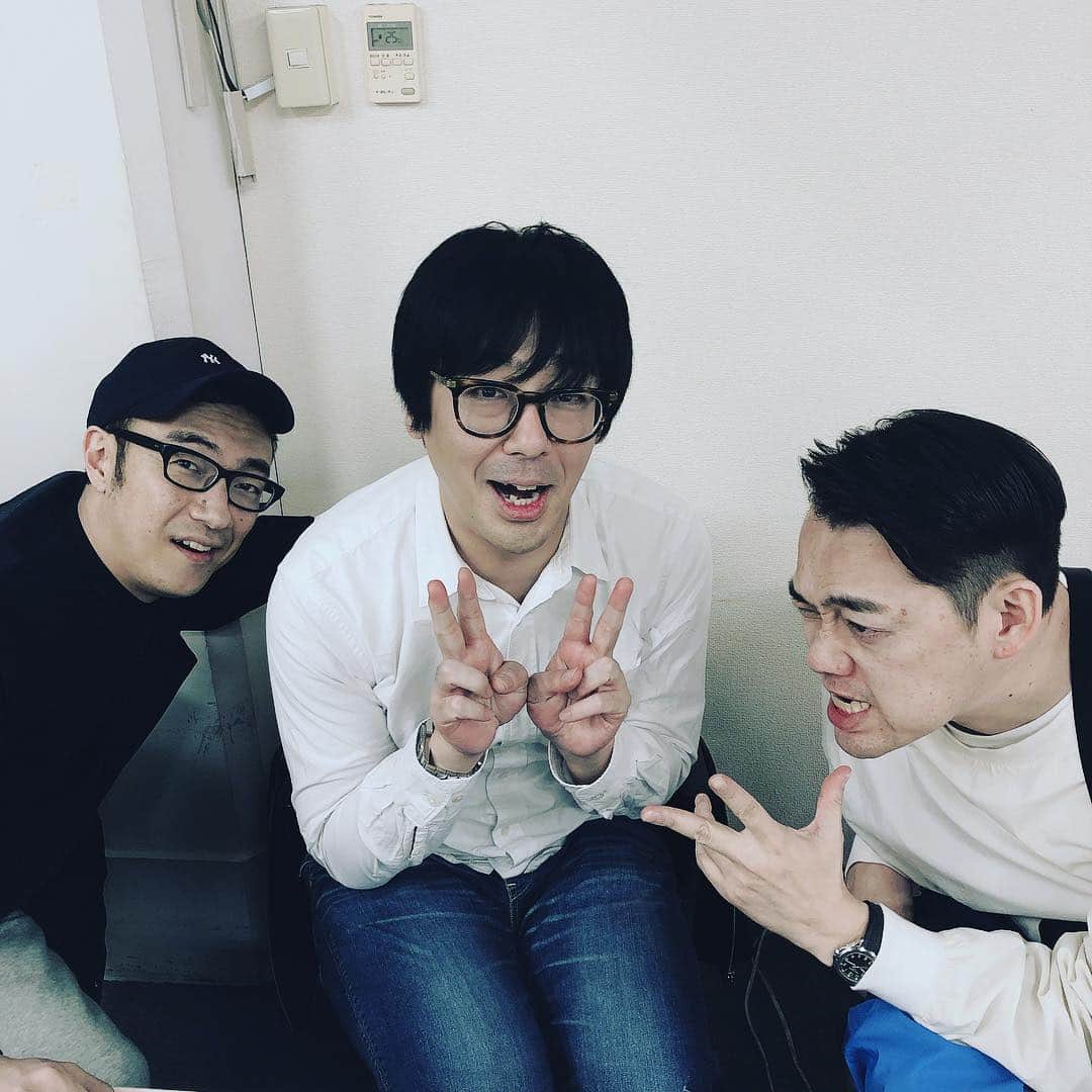 小沢一敬さんのインスタグラム写真 - (小沢一敬Instagram)「面白先輩達が何か企んでた」4月16日 21時20分 - ozawakazuhiro