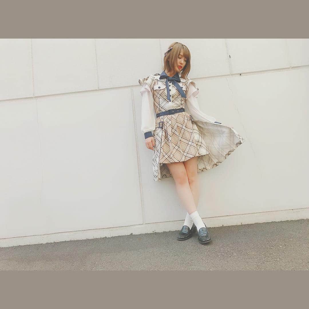 山田菜々美のインスタグラム：「. おNew👗❤︎❤︎ . #チーム8 #新衣装 #可愛い」