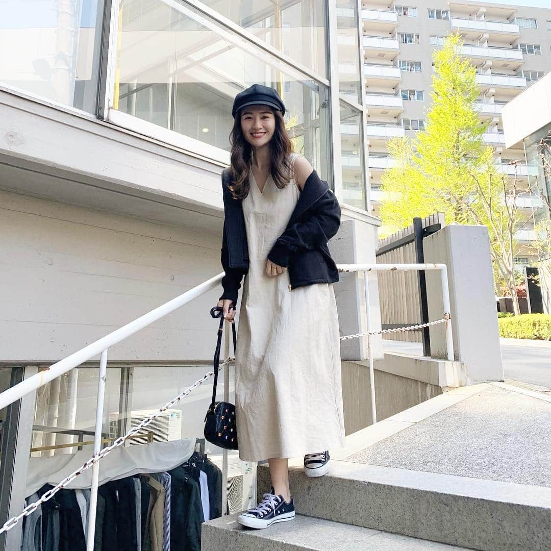 中瀬古ゆきなさんのインスタグラム写真 - (中瀬古ゆきなInstagram)「美容dayだった日の私服🥰❤️ ・ #パーカー ： #escada @escadaofficial  #ワンピース ： #titivate @titivatejp  #バッグ ： #escadasport @escadaofficial  #スニーカー ： #converse @converse ✨ ・ リラックスできるゆったりワンピースに おなじくゆったりサイズのパーカー🌸 ゆるゆる私服のときこそバッグはミニサイズを 選びます😋そして、ヘアもしっかりセットしてたら 手抜きにみえない！、、はず❤️笑 ・ 話は変わりますが、最近インスタ更新すると 画質落ちてしまうのに悩んでいる🤔🔥 なんでだろ〜🤔🌀 ・ ・ #fashion #code #ootd #outfit #coordinate #photo #beauty #casual #titivatestyle #relax #photo #instagood #エスカーダ #エスカーダスポート #ティティベイト」4月16日 21時45分 - yuch1129