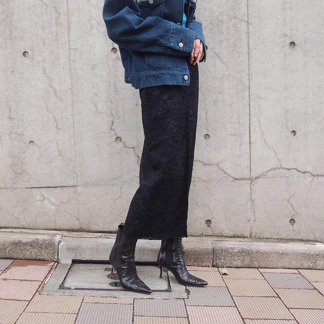 Sisterさんのインスタグラム写真 - (SisterInstagram)「【NEXT ARRIVAL】 @ 4.17(wed)~ 「USED&VINTAGE」 . JIL SANDER set up ¥13,000- . Rib knit ¥4,500- Lace skirt ¥7,000- . Lace dress ¥8,500- . #sister_tokyo #usedclothing #vintageclothing #sisterusedselection」4月16日 21時58分 - sister_tokyo