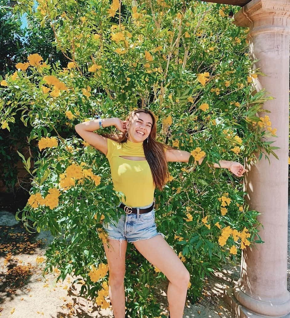 SHEINさんのインスタグラム写真 - (SHEINInstagram)「When the sun got you. ☀️ @adelainemorin 🔍Search:670650 🔗Link in bio. #SHEIN #SHEINgals #SHEINstyle #bodycondress」4月16日 21時58分 - sheinofficial