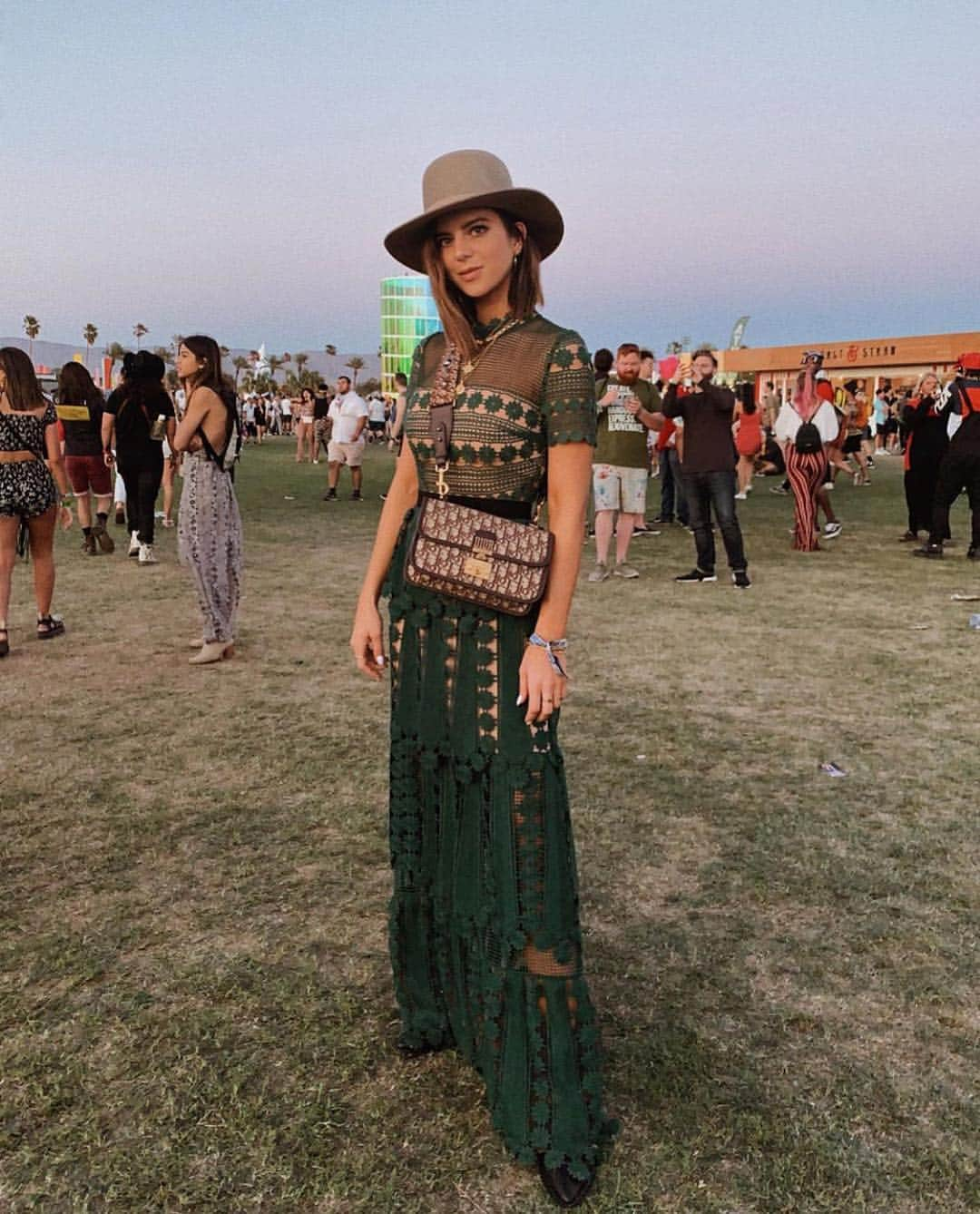 SELF PORTRAITさんのインスタグラム写真 - (SELF PORTRAITInstagram)「@michelletakeaim wore GREEN TEARDROP LACE MAXI DRESS during Coachella last weekend」4月16日 22時09分 - mrselfportrait