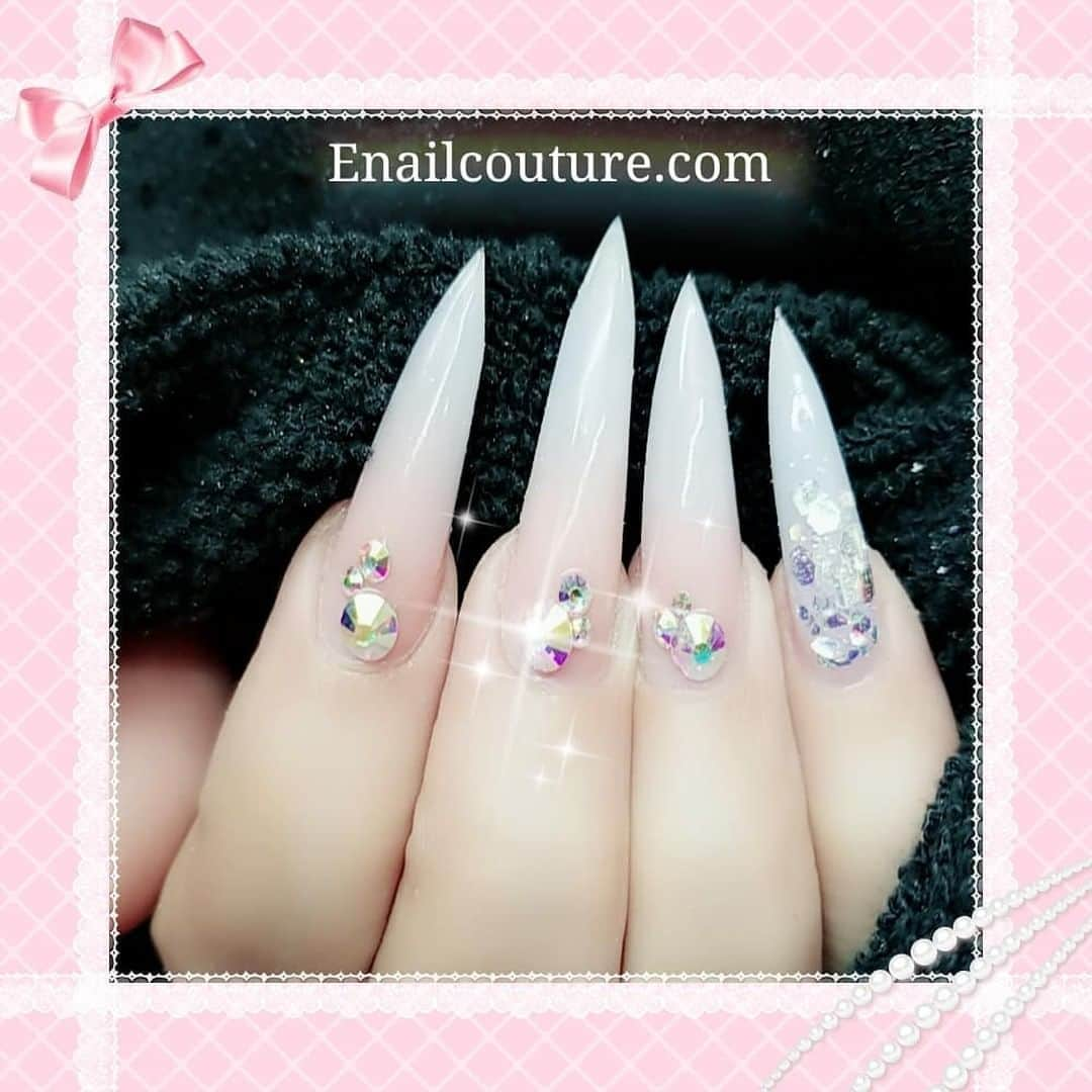 Max Estradaさんのインスタグラム写真 - (Max EstradaInstagram)「Enailcouture.com live custom full set using our pure color acrylic in 41, luna glitter mix with cotton candy monomer and crystal clear powder! #ネイル #nailpolish #nailswag #nailaddict #nailfashion #nailartheaven #nails2inspire #nailsofinstagram #instanails #naillife #nailporn #gelnails #gelpolish #stilettonails #nailaddict #nail #naildesigns #nailtech#nailsonfleek #nailartwow #네일아트 #nails #nailart #notd #nails💅 #젤네일 #notpolish #nailcolor #nailsalon #nailsdid #nailsoftheday」4月16日 22時30分 - kingofnail