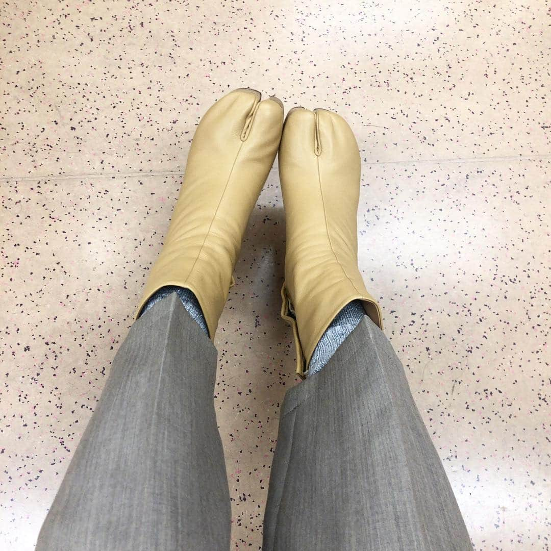 阿部洋子さんのインスタグラム写真 - (阿部洋子Instagram)「👢 #今日の靴  #new ! #tabi  #boots  #platform  #2019ss  #sotd #ootd #shoes #shoesaddict #shoeslover #shoesoftheday #お気に入り」4月16日 22時32分 - hirocoring