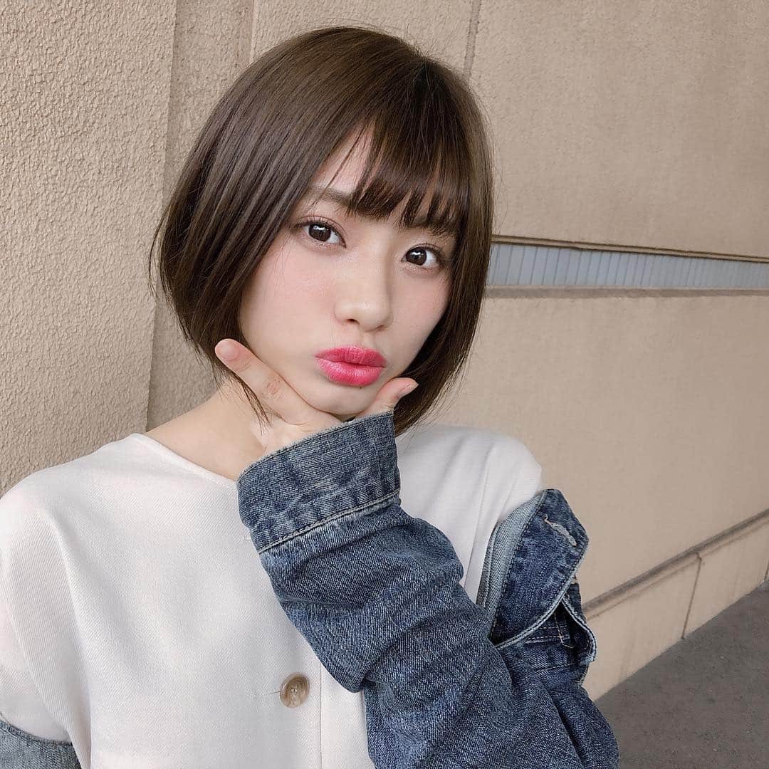 深川舞子のインスタグラム：「先日の握手会私服 全身撮るの忘れてた😂 改めて握手会ありがとうございました！ ＊ ＊ 春はGジャン着る機会が 多くなりますよね😊 ＊ ＊ #gジャン」