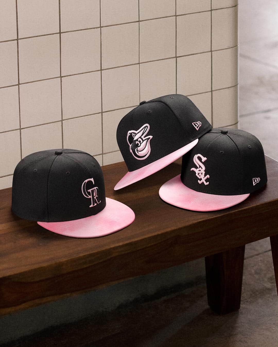 ニューエラ・キャップのインスタグラム：「This one’s for Mom. Get the Official On Field Cap of Mother’s Day now at neweracap.com. WE REIGN AS ONE」