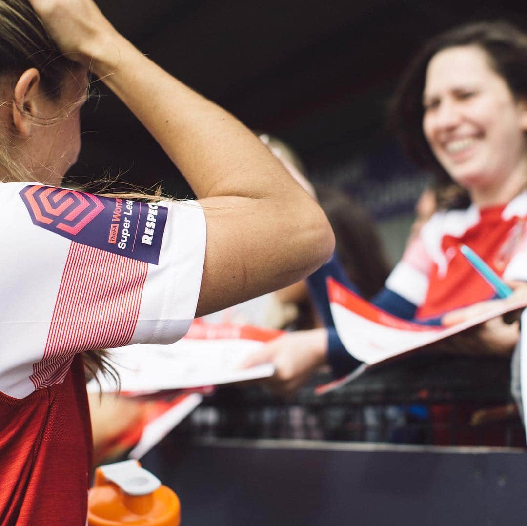 Arsenal Ladiesさんのインスタグラム写真 - (Arsenal LadiesInstagram)「⚽️ Got your ticket for our next home game? Join us for our Family Festival too! 📅 Sunday, April 21st 🆚 @evertonladies 🏟 Meadow Park, WD6 5AL ⏱ KO: 12:30 🎫 available online only🔝  #WeAreTheArsenal 🔴」4月16日 22時47分 - arsenalwfc