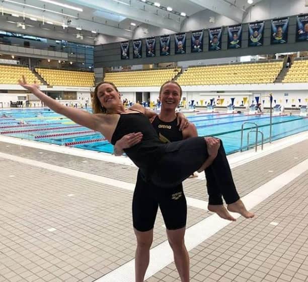 オリンピックチャンネルさんのインスタグラム写真 - (オリンピックチャンネルInstagram)「"Strong women lift each other up 💪🏼." ⁣ We love to see an athlete friendship, one of the core #Olympic values. 😍⁣ 📽️: @sarahsjostrom⁣ ⁣ ⁣ ⁣」4月16日 22時47分 - olympicchannel_x