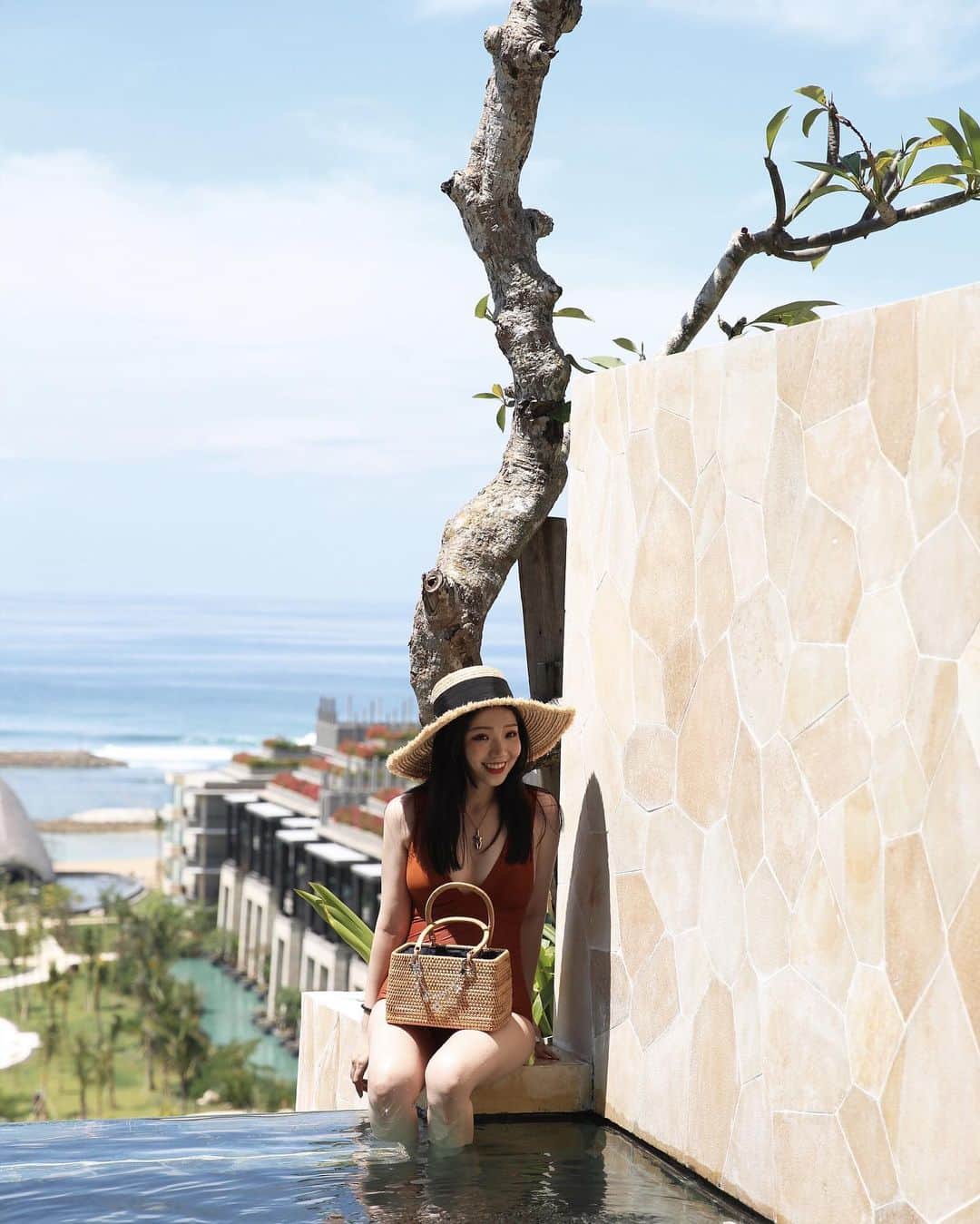 徐琁さんのインスタグラム写真 - (徐琁Instagram)「趁男友在拿行李趕緊偷發🤣🤣🤣 #bali」4月16日 22時50分 - cos55555