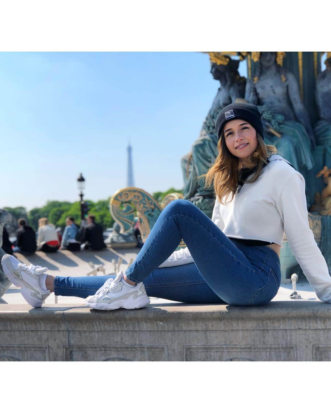 Pokimaneさんのインスタグラム写真 - (PokimaneInstagram)「paris pix 💙❤️⁣⁣ ⁣⁣ ⁣⁣ ⁣⁣ ⁣⁣ ⁣⁣ ⁣⁣ ⁣⁣ it feels so surreal to have been in paris only a few days ago, and to see the heartbreaking news regarding the Notre Dame cathedral. I’m very grateful I got to visit it, explore, & share my journey with you guys beforehand. Sending my best wishes to everyone in paris, especially the firefighters ♥️」4月17日 4時21分 - pokimanelol