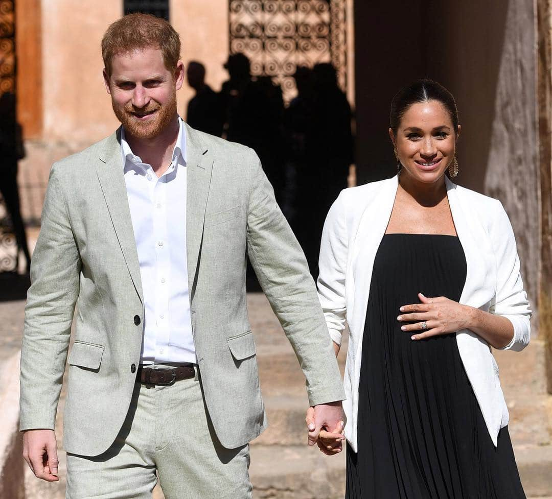 NBC Newsさんのインスタグラム写真 - (NBC NewsInstagram)「Will #MeghanMarkle and #PrinceHarry’s baby have to pay U.S. taxes? Click the link in our bio to read what experts say. . 📷 @facundoarrizabalaga / @reuters」4月16日 23時20分 - nbcnews