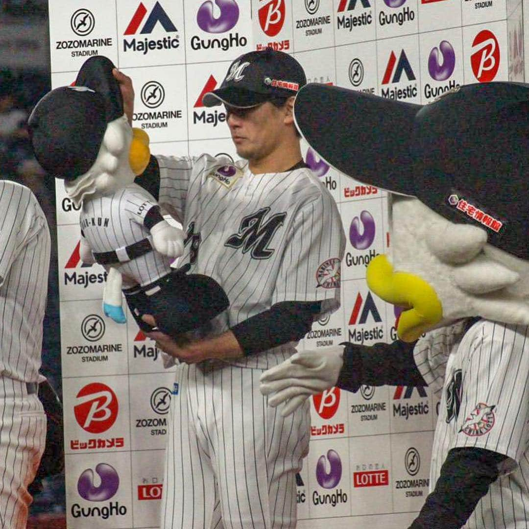 涌井秀章のインスタグラム：「今シーズン初勝利 無四球完封‼️ #千葉ロッテマリーンズ #chibalotte  #涌井秀章 #応援ありがとうございます」