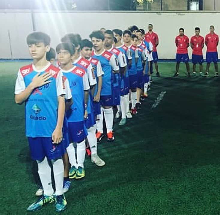 ジーコさんのインスタグラム写真 - (ジーコInstagram)「Escola de Futebol Zico 10 em Vitoria,comandada pelo meu amigo Eliton Perini,fazendo o 2’ Torneio Interno.Vamos la garotada.Boa sorte e sucesso e não esqueçam de respeitar as regras do jogo.」4月16日 23時22分 - zico