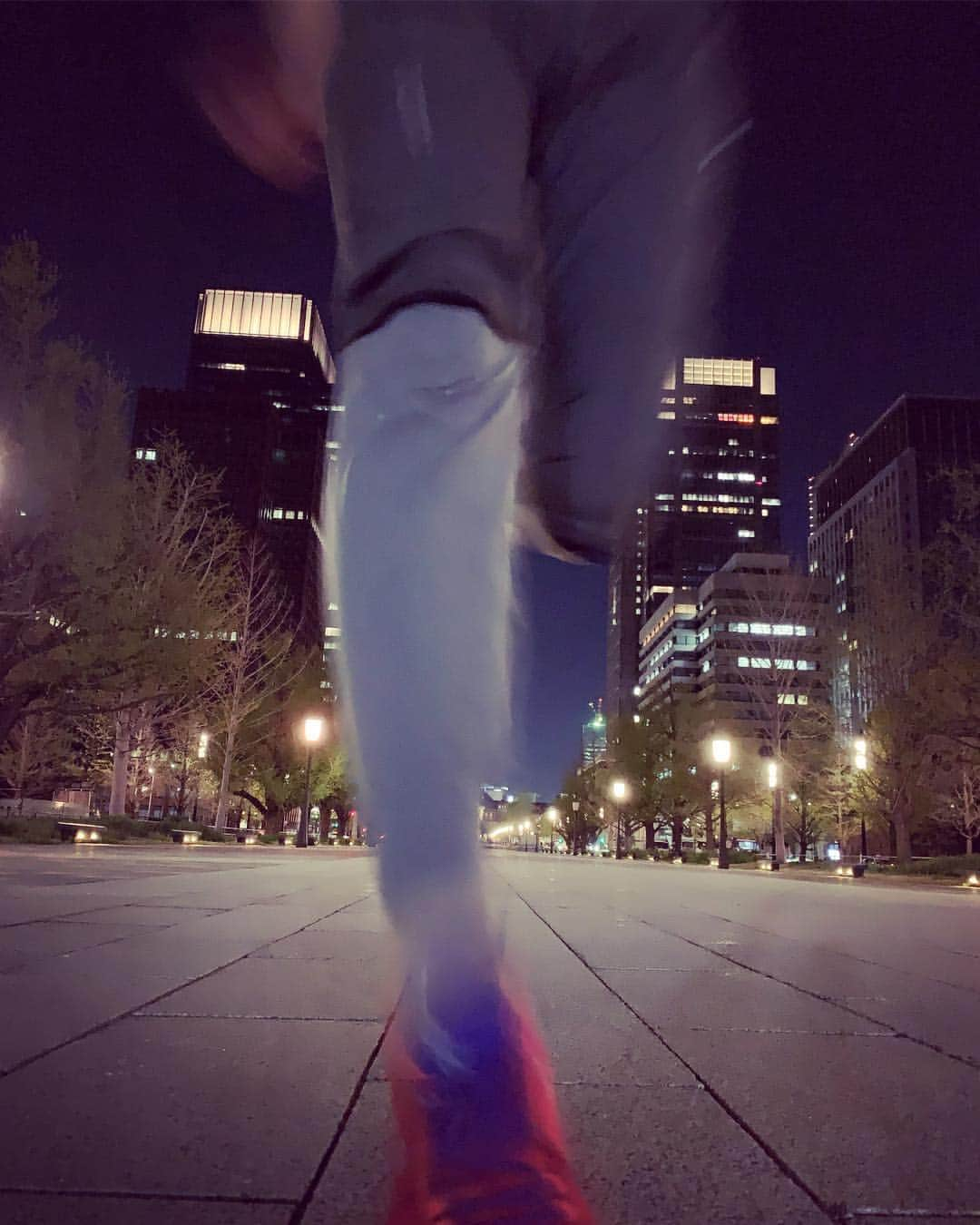 大杉亜依里さんのインスタグラム写真 - (大杉亜依里Instagram)「東京駅／Tokyo Station #nightrun  NIGHT RUN TOKYO🗼#27 10.01km 5'21"/km 53:34 半そで！ . . #running #ランニング #TOKYO #東京 #JAPAN #東京駅 #tokyostation  #runlife #42195 #runningnight #runningtime #tokyonight #enjoyrunning #onrunning #onfriends #tokyorun」4月16日 23時35分 - osugiairi_official