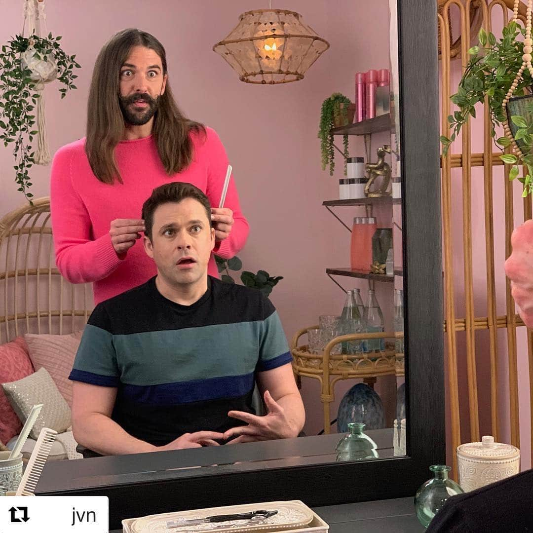 ブライアン・サフィさんのインスタグラム写真 - (ブライアン・サフィInstagram)「The most fun every time. Thx @gibblertron and @jvn for having me back for the season premiere! Link in bio! #Repost @jvn Just a two year wait & #GAYOFTHRONES IS BACK w our gorgina @bryansafi 🏳️‍🌈 @funnyordie link in bio 💙」4月16日 23時43分 - bryansafi