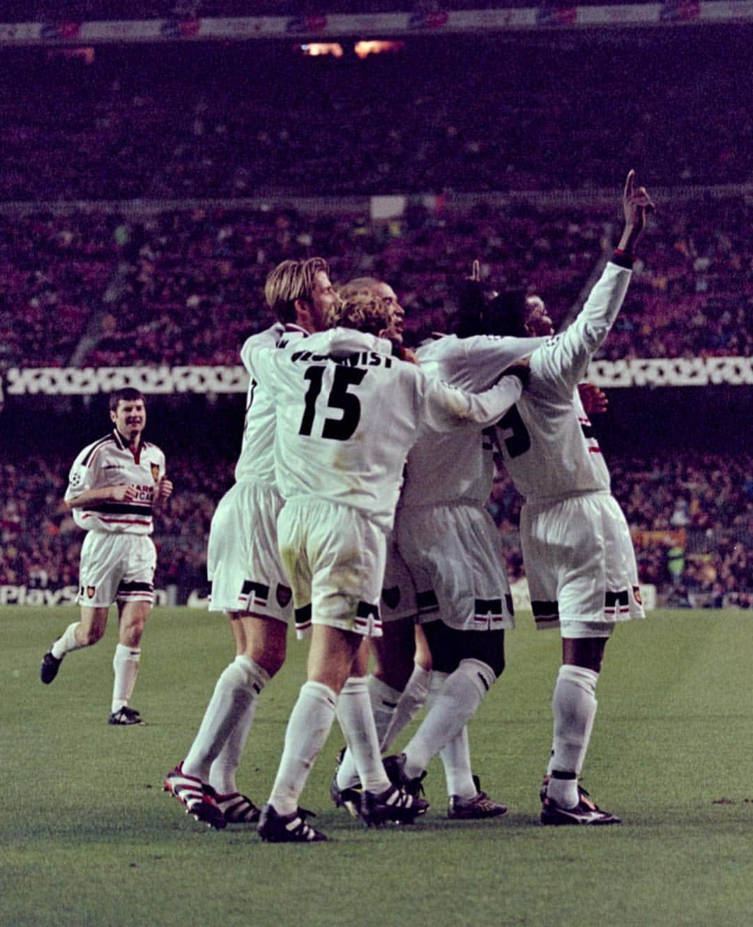 マンチェスター・ユナイテッドさんのインスタグラム写真 - (マンチェスター・ユナイテッドInstagram)「🔙 at the Nou Camp! 🤩 #MUFC #ChampionsLeague」4月17日 0時00分 - manchesterunited