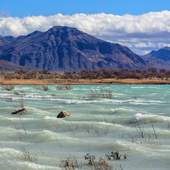 アメリカ内務省さんのインスタグラム写真 - (アメリカ内務省Instagram)「This isn’t a scene you’d expect to find in the #Nevada desert: pools of Caribbean-blue water supporting a grove of ash trees. #AshMeadows National #WildlifeRefuge is a unique oasis and an internationally recognized wetland. Nearly 30 species of plants and animals that don't exist any place else on Earth are found in this isolated wonderland. Springs of fossil water -- melted ice buried thousands of years ago -- feed the pools. You’ve got to see it for yourself. Photo by Rod Colvin, U.S. Fish and Wildlife Service (@USFWS) volunteer. #travel #desert #oasis #usinterior」4月17日 0時24分 - usinterior