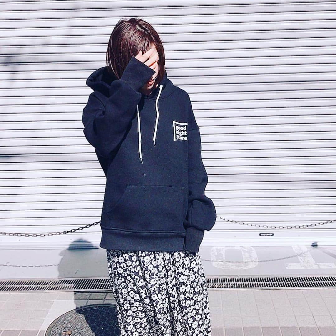 市川まさみさんのインスタグラム写真 - (市川まさみInstagram)「晴れた日の午後☀️ tops: goodnight5tore  skirt: beepsheepshamp  shoes: FILA  #beepsheepshamp #beeps #beep_ss  #goodnight5tore #ootdjapan #fila #japanesegirl #black #white #casual #streetfashion」4月17日 0時32分 - ichii710