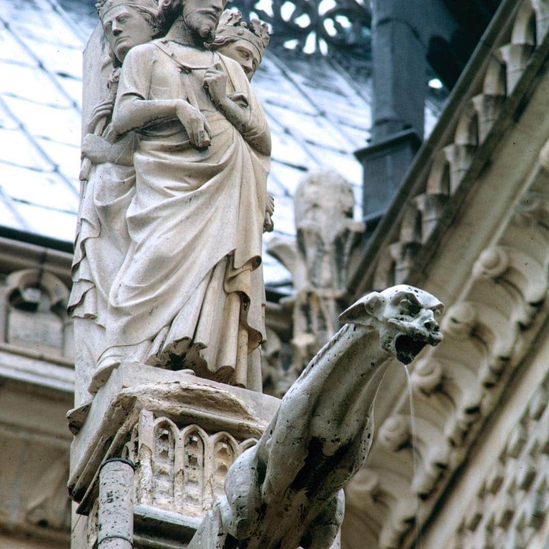 lifeさんのインスタグラム写真 - (lifeInstagram)「A series of images of the Notre Dame in Paris made by the great LIFE photographer Bill Ray in 1970. (Bill Ray—The LIFE Picture Collection/Getty Images) #NotreDame #Paris」4月17日 0時32分 - life