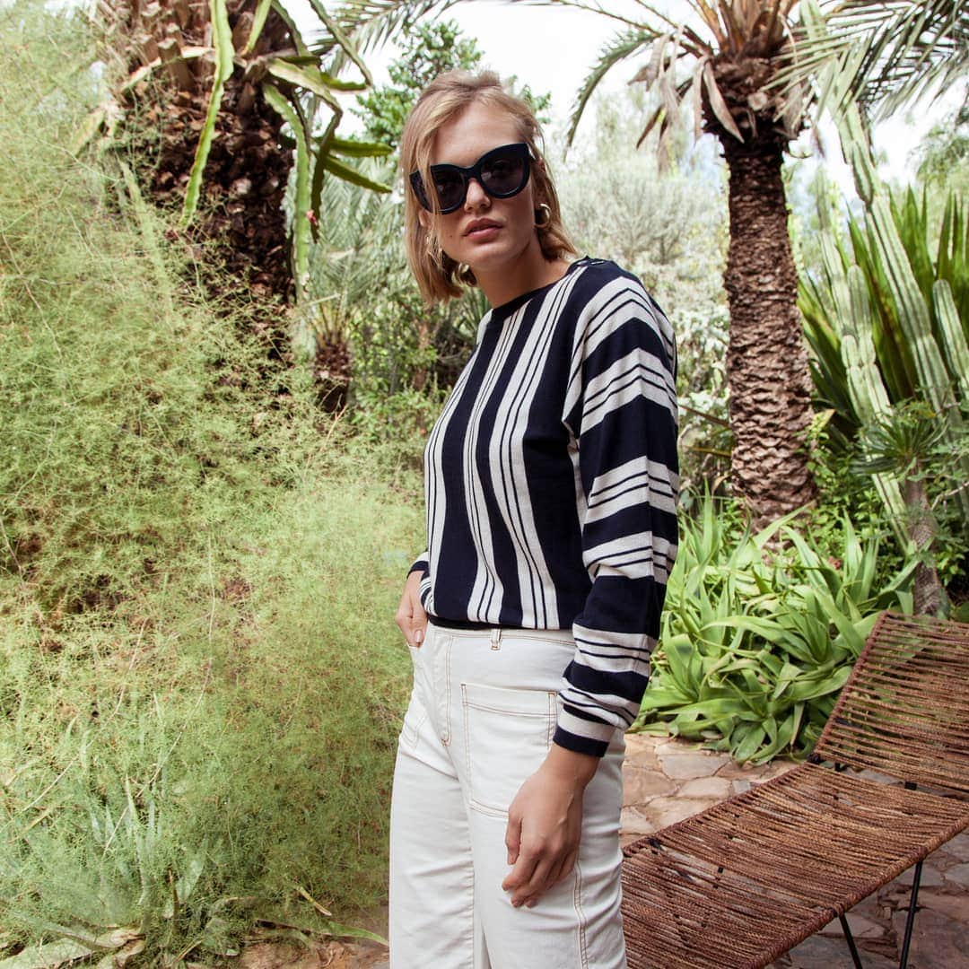 ベンシモンのインスタグラム：「Jolies rayures et coupe kimono 💎 🇬🇧 Beautiful stripes and kimono cut 💎 > Notre collection été est en ligne ☀️ #bensimon #stripes #new #pe19 #newin」