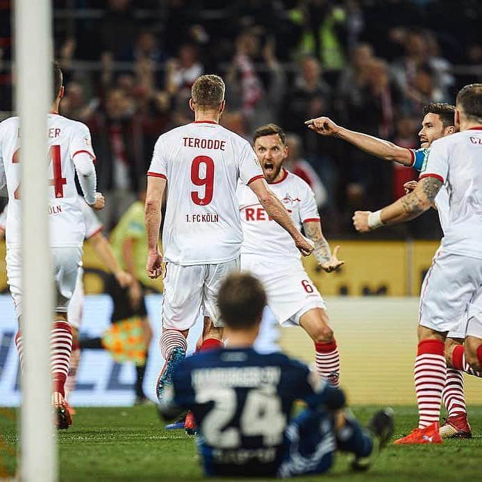 マルコ・ヘーガーのインスタグラム：「Emotions🔥 @fckoeln  #emotional #effzeh #fc #köln #support #cologne #together #team #mh6 #liebedeinestadt」
