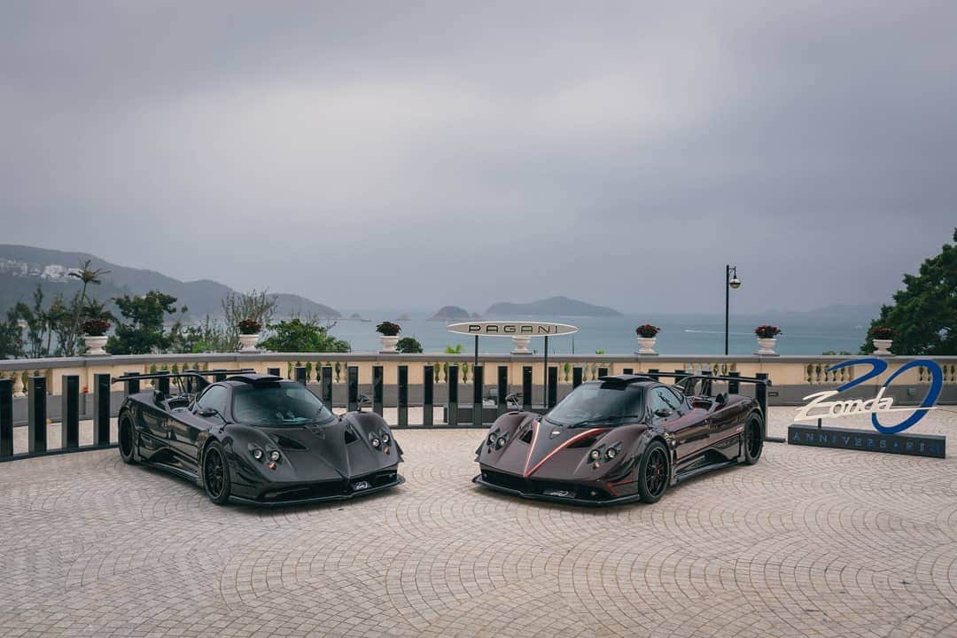 パガーニ・アウトモビリのインスタグラム：「Stunning postcard from the Zonda 20th Anniversary celebrations in Hong Kong.  #pagani #zonda #zonda20 #zonda20anniversary」