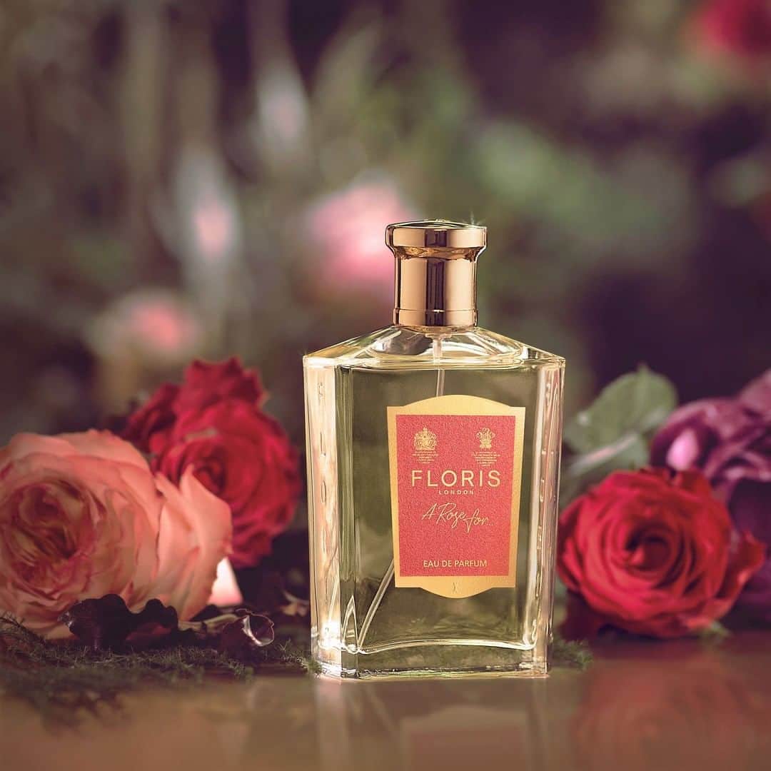 のインスタグラム：「If you're looking for a bridal fragrance that is a bold alternative to traditional white florals, try A Rose For.. Eau de Parfum. Unique and deeply romantic, the fragrance combines red rose with notes of spice and woods. #FlorisLondon #ARoseFor #EaudeParfum #Luxury #Wedding #WeddingFragrance #Fragrance #FloralFragrance」