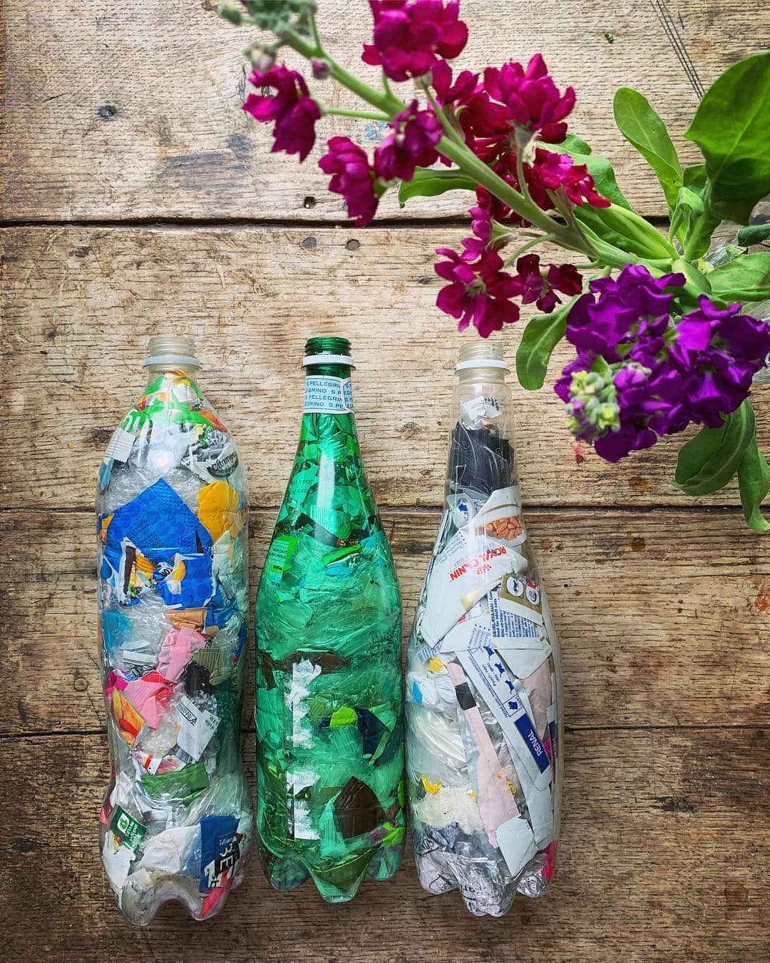 Tea and sittingのインスタグラム：「♻️...yesterday evening I decided to sort out my massive pile of unrecyclable plastic ( swipe across to see ) ...I thought I’d be making some item of clothing from it, like my cape from a few weeks ago, and then I discovered #ecobricks ! A few people had mentioned them to me so I had a look online and found some useful info and how to make them. I’m not going to lie, making an eco brick is hard work to get it up to the density needed, and I woke up with my hands and shoulders aching, but I was also relieved to have found something constructive to actually do with all this plastic! I still have a small pile of plastic left which is either unrecyclable or is just confusing me ( please have a look in my Stories as you may be the one with the answer! ) ...but the enormous pile has been vastly reduced by my eco brick efforts and I may well make some sort of head gear with the bits left over!  I’ve given a direct link to an interesting article with lots of info about ecobricks in my Stories too, so go and have a look as it’s such a good way to try and make use of all your unrecyclable plastic ♻️🌿 #visionecobricks #consciousconsumer #reduceplasticwaste #lessplasticwaste #reduceyourplastic #5ftinftable」