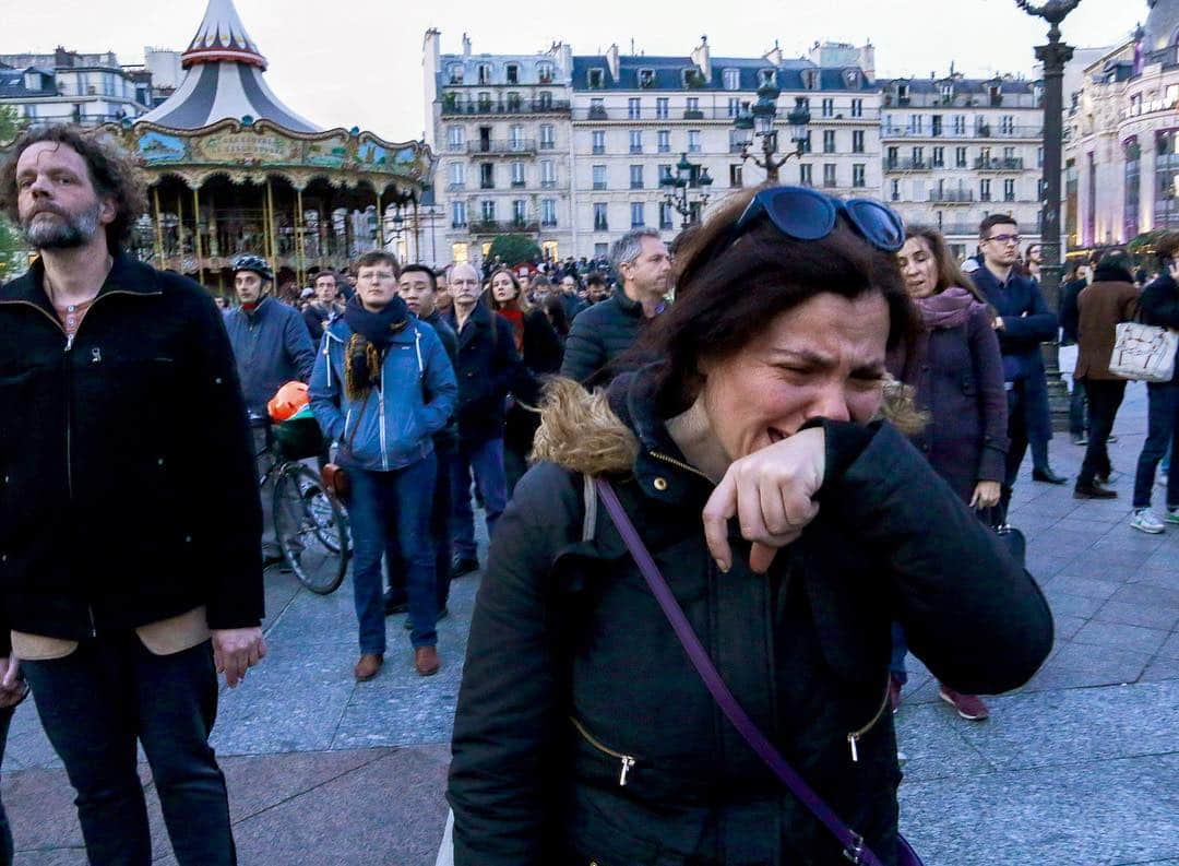 NBC Newsさんのインスタグラム写真 - (NBC NewsInstagram)「In the most solemn week on the #Christian calendar, #Paris is in mourning after the burning of #NotreDame Cathedral. Click the link in our bio to read more. . 📷 @afpphoto」4月17日 1時29分 - nbcnews