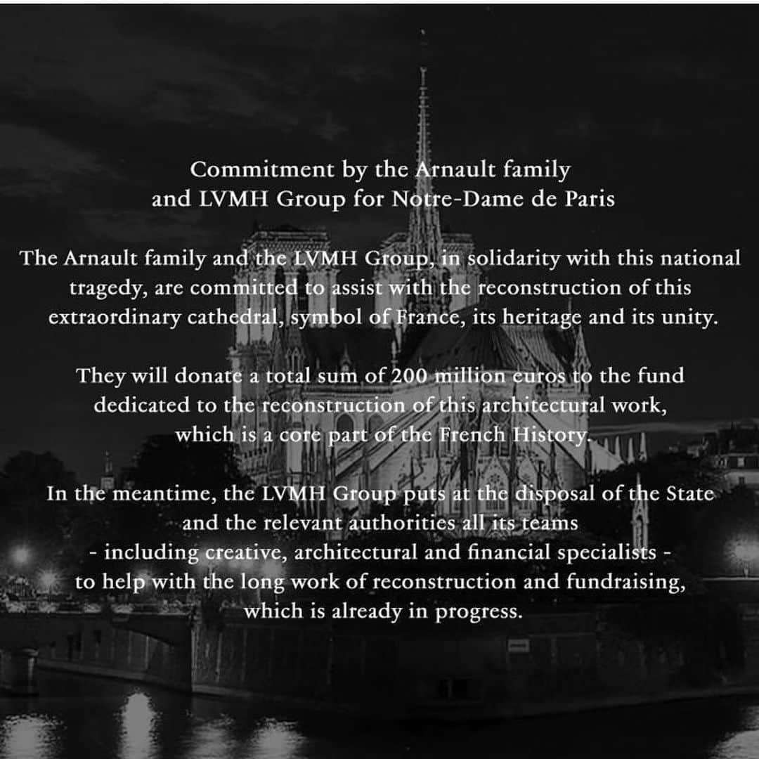マーク・ジェイコブスさんのインスタグラム写真 - (マーク・ジェイコブスInstagram)「Feeling very proud to be a part of a group @lvmh who gives back and protects and supports their history, heritage and culture #notredame #parisisburning #thankyoumrarnault」4月17日 1時50分 - themarcjacobs