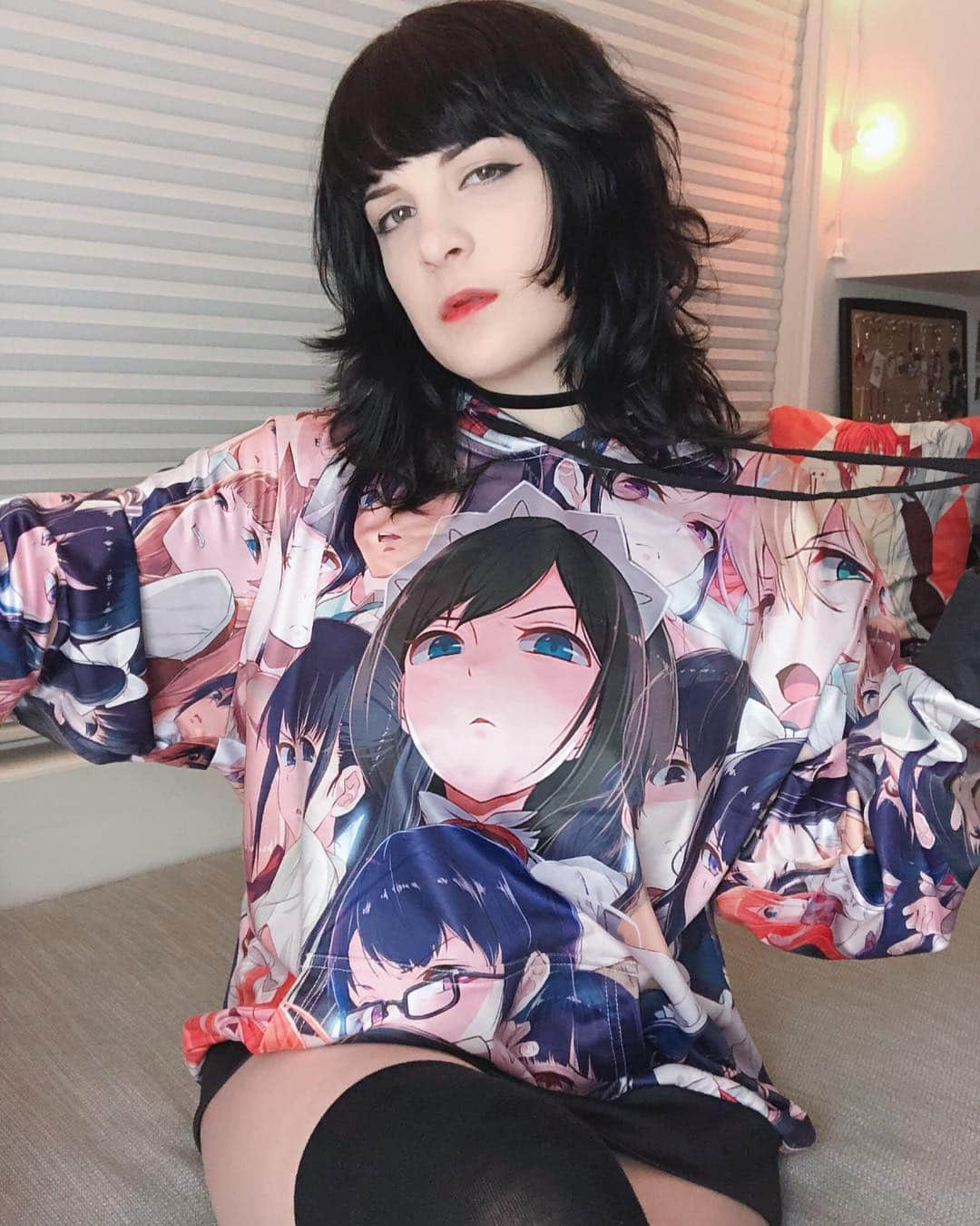 Tessaさんのインスタグラム写真 - (TessaInstagram)「“Absolutely d i s g u s t i n g”  You have an ahegao shirt? That’s cute. How about a hoodie where anime girls look at you like you’re filth instead? Lmao I’m really excited to wear this on Sunday of sakuracon. It’s from J-list and the artist is 40hara!」4月17日 2時01分 - hiso.neko