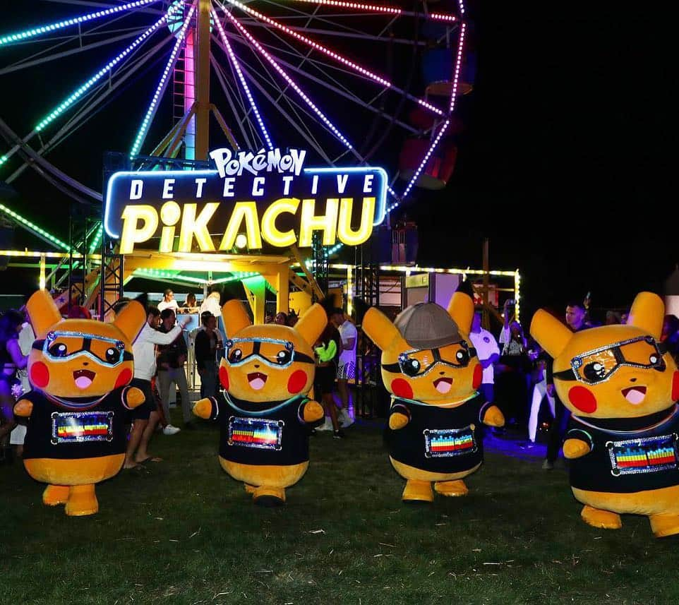 Warner Bros. Picturesさんのインスタグラム写真 - (Warner Bros. PicturesInstagram)「⚡️💙#DetectivePikachu x Neon Carnival x @kathrynnewton 🎡⚡️」4月17日 2時23分 - wbpictures