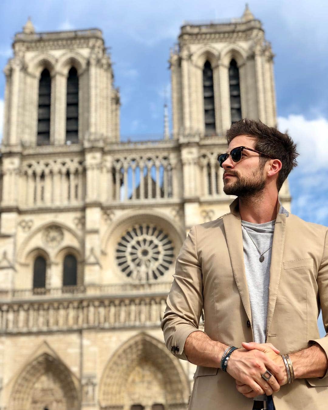 ブラント・ドーハティのインスタグラム：「❤️」