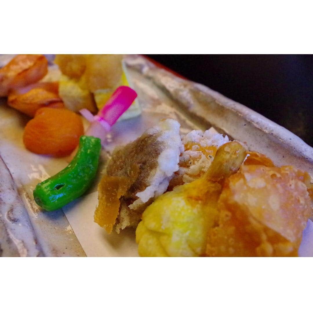 ロイヤルパークホテルさんのインスタグラム写真 - (ロイヤルパークホテルInstagram)「＼日本料理 源氏香「サンキューランチ&ディナー」／ 30年のご愛顧に感謝の気持ちを込めて、お得なメニューをご用意いたしました！ランチは、会席料理をぎゅっと詰め込んだような贅沢な御膳に仕上げました。日本料理ならではの美しい盛付けが魅力のディナーコースは、お二人様でお楽しみいただけます。月ごとに季節の食材を使用しておりますので、そちらにもご注目ください♪ ＼Japanese Restaurant Genjikoh "Thank you Lunch & Dinner"／ We've prepared a special menu to show our thanks for the past 30 years. For lunch, guests can enjoy a feast of bitesize delicacies. Or try our dinner course, featuring a variety of beautiful Japanese cuisine for two. All our dishes use fresh seasonal ingredients each month, so make sure to stop by♪ #ロイヤルパークホテル #ロイヤルパーク #ホテル #水天宮 #人形町 #日本橋 #粋な街の意気なおもてなし #東京ランチ #東京グルメ #日本料理 #源氏香 #30周年 #ありがとう #たべすたぐらむ #御膳 #会席 #お得 #royalparkhotel #royalpark #hotel #ChicTokyoStay #nihonbashi #tokyo #tokyotrip #tokyotravel #japanesefood #genjikoh #30th #tokyolunch #tokyodinner」4月17日 12時04分 - royalparkhotel.tokyo
