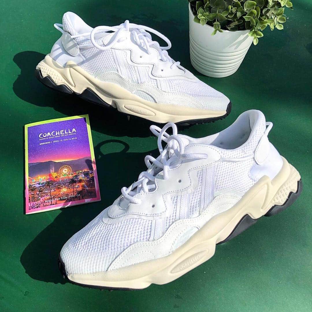 HYPEBEASTさんのインスタグラム写真 - (HYPEBEASTInstagram)「@hypebeastkicks: @kingpush has revealed his upcoming @adidas Ozweego collaboration. Dubbed “Nose Candy Mandy,” the shoe takes on a clean white upper constructed of leather, mesh and vinyl, while the midsole has been dressed in cream and the outsole in black. It’s expected to arrive some time this summer. Stay tuned for the exact release date.  Photo: Pusha T」4月17日 12時07分 - hypebeast