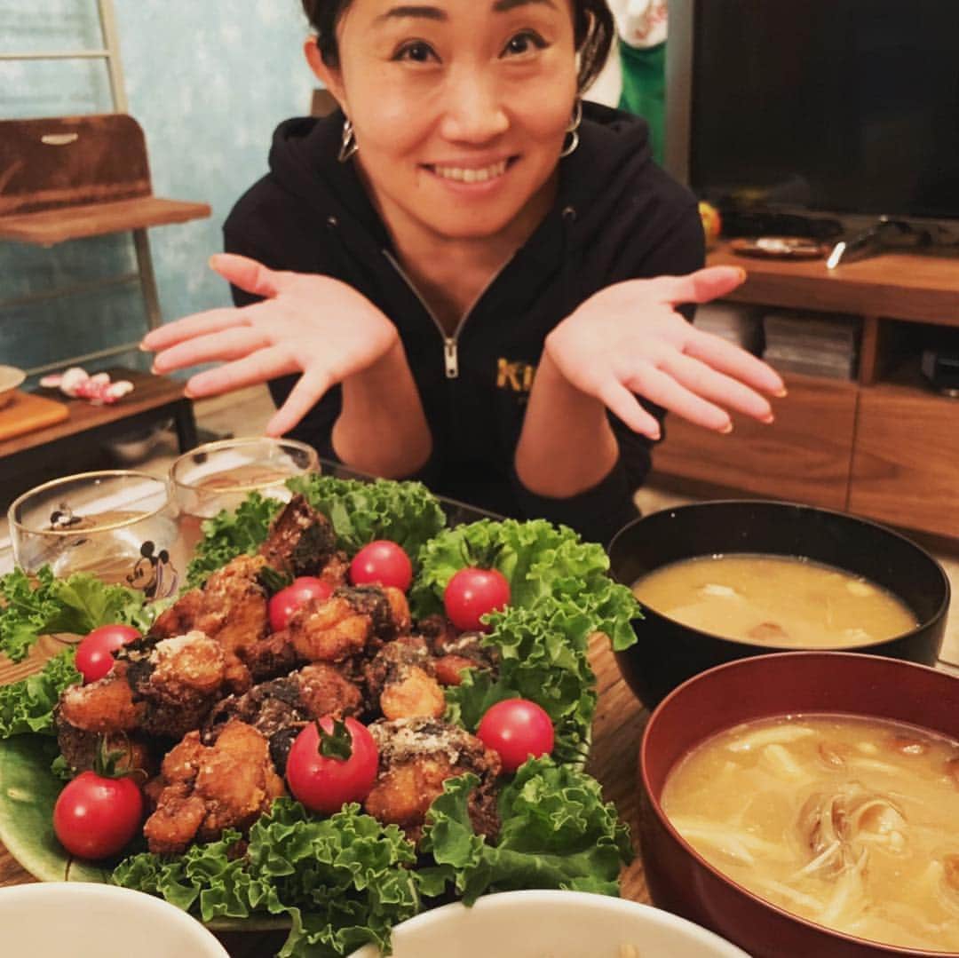 キンタロー。さんのインスタグラム写真 - (キンタロー。Instagram)「久しぶりに晩御飯作りました😂笑  海苔巻き唐揚げ作るのは ちょっと... いや、かなりめんどくさいけど😂😂 美味しいなぁ〜☺️ #キン飯  #海苔巻き唐揚げ #キノコのお味噌汁 #鳥の炊き込みご飯」4月17日 12時15分 - kintalo_