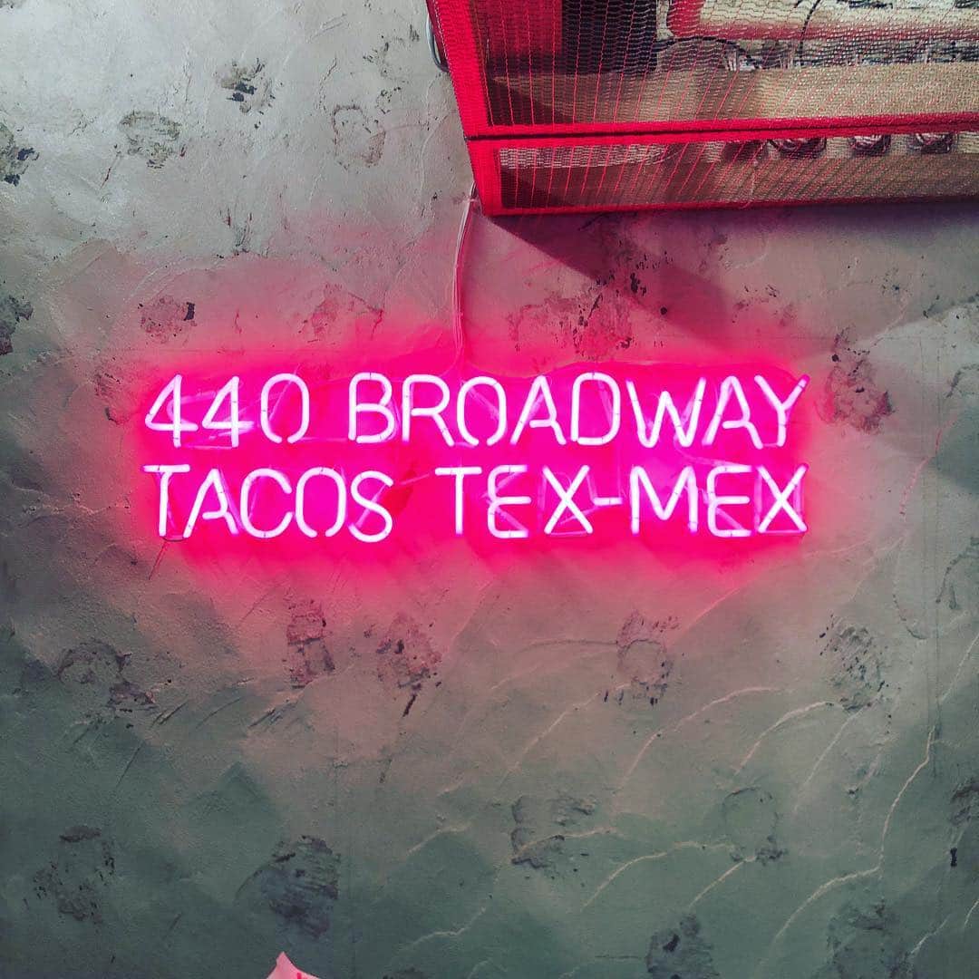 木下ココさんのインスタグラム写真 - (木下ココInstagram)「@440broadway_taco_shop 🌮OPEN👏♥️ そえちゃんおめでとう㊗️ これからは売り切れを心配しないで夜までタコスが食べれるなんてうれしい〜😘👏👏 ・ #ごちそうさまでした♡ #タコス #ブリトー #タコトラックは売り切れちゃうから夕方前がおすすめです♡」4月17日 12時54分 - cocot_chan