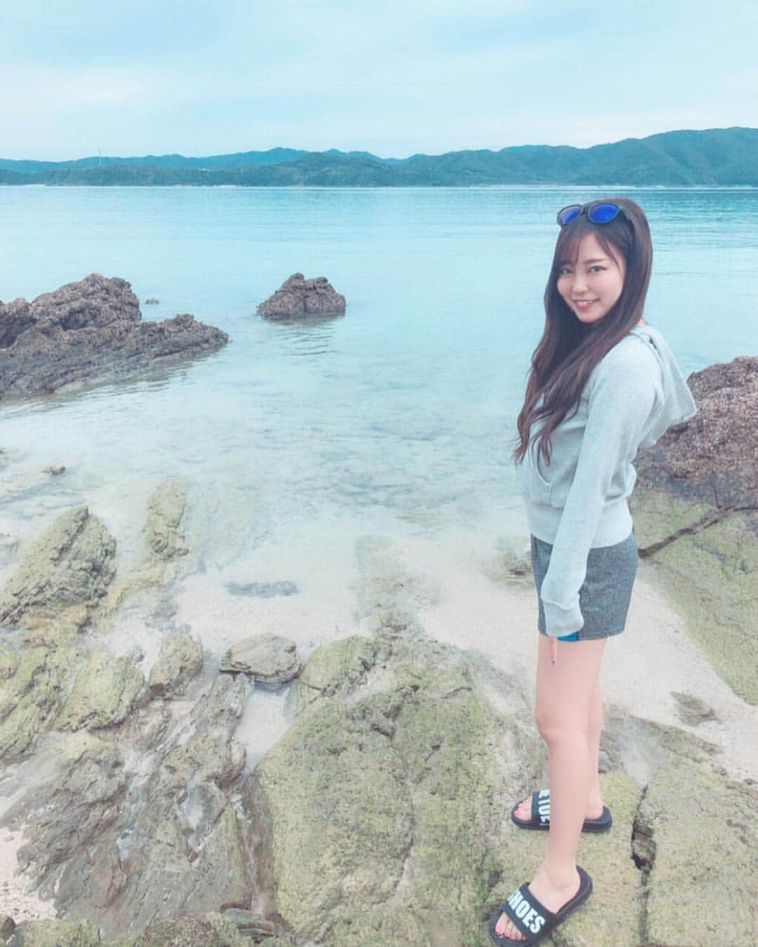 福井柑奈さんのインスタグラム写真 - (福井柑奈Instagram)「奄美大島⛱ . 来月は沖縄に行くよ😆💓 今回はまだ寒くてビーチには水着で行けなかったの😭 だから海を見ながらのプール⛱ . 来月は焼くことができそう^ ^ (身体だけねっ) また前回みたいになるのかなぁ、、笑 楽しみだー⤴︎⤴︎ . #鹿児島 #奄美大島 #ネストアット奄美ビーチヴィラ #ビーチ #水着 #プール #来月 #沖縄 #また来ます #❤️」4月17日 13時24分 - kanna_fukui